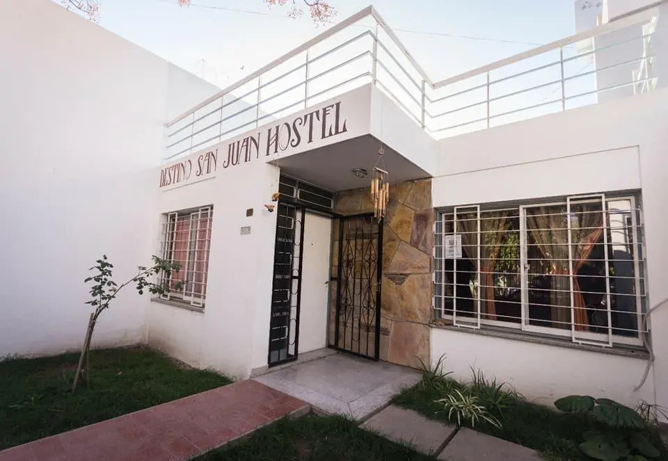 Destino San Juan Hostel