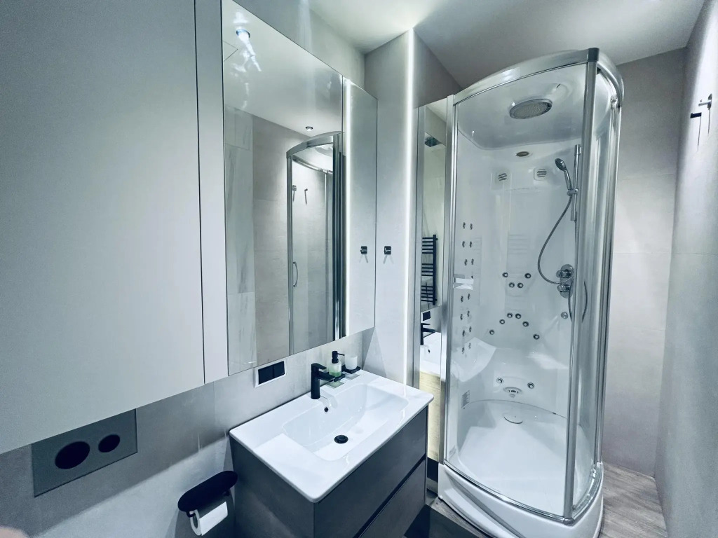 Apartament Сity (Апартамент Сити) на набережной Шелепехинская