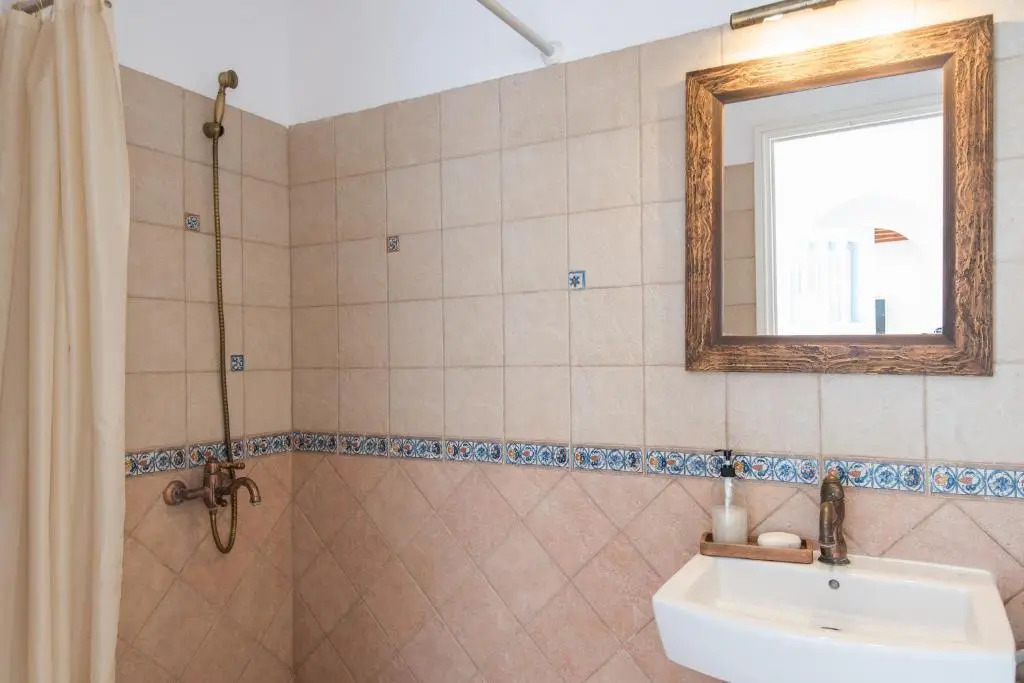 Rosemary Residence in Ampelas. 3 bedroom house