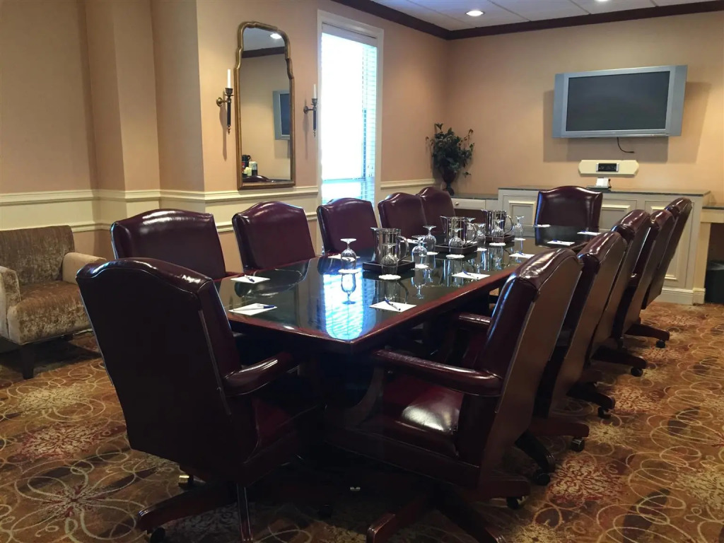 Richmond Inn & Suites-baton Rouge