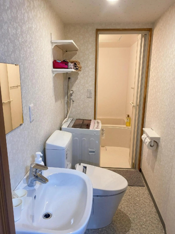Kawaramachi Station Home 401