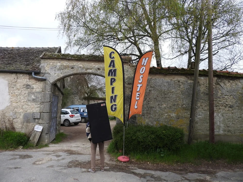 Fontaineblhostel hostel & camping near Fontainebleau