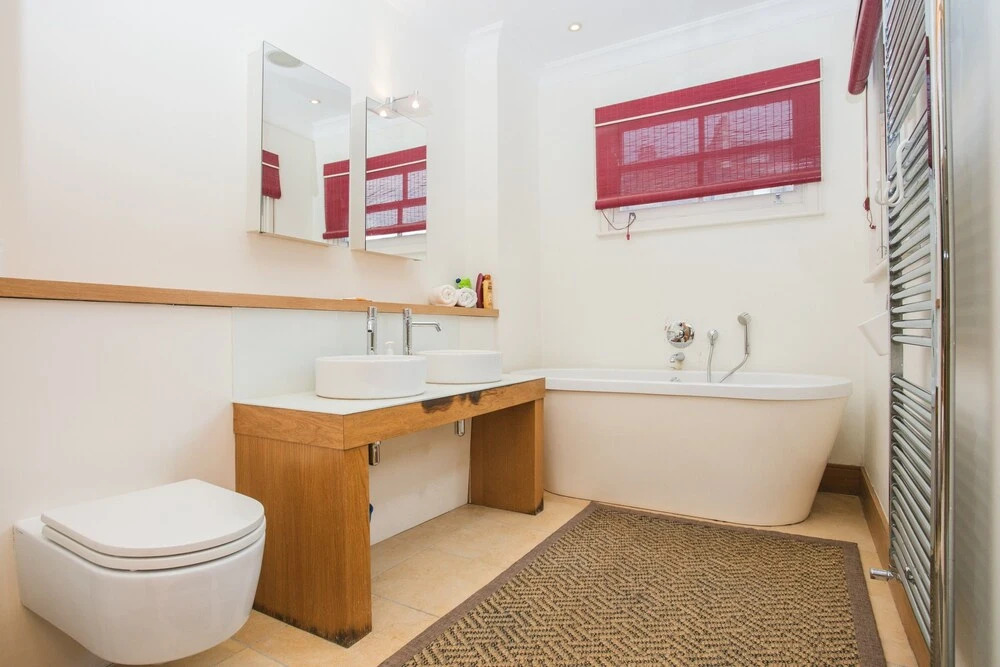 3 Bedroom House in Holland Park