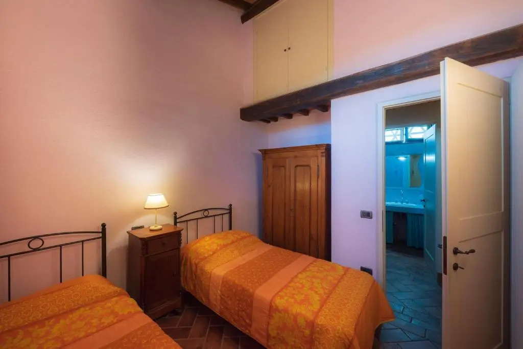 Agriturismo Verniano Five Apartments with Panoramic Pool