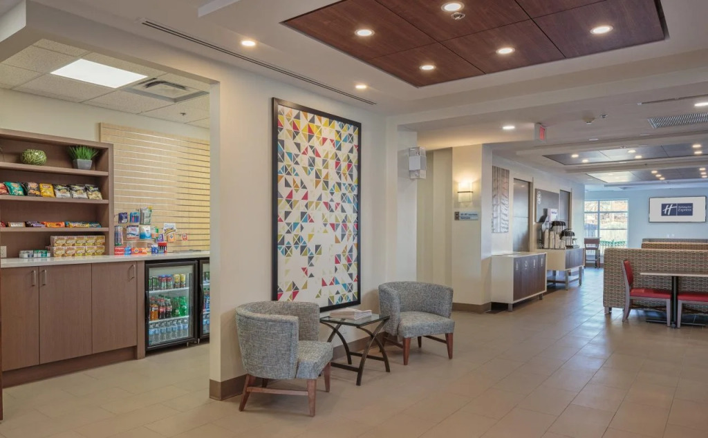 Holiday Inn Express & Suites - Belleville by IHG