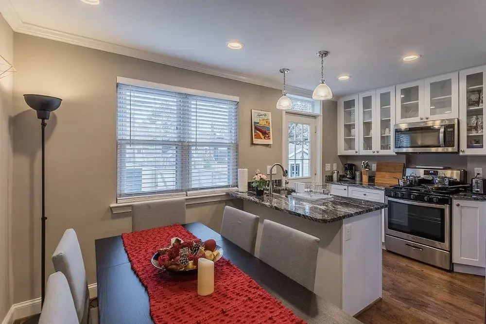 Beautiful 3br/2ba House with cozy backyard by CozySuites