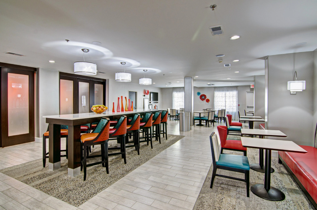 Hampton Inn and Suites Parkersburg Downtown