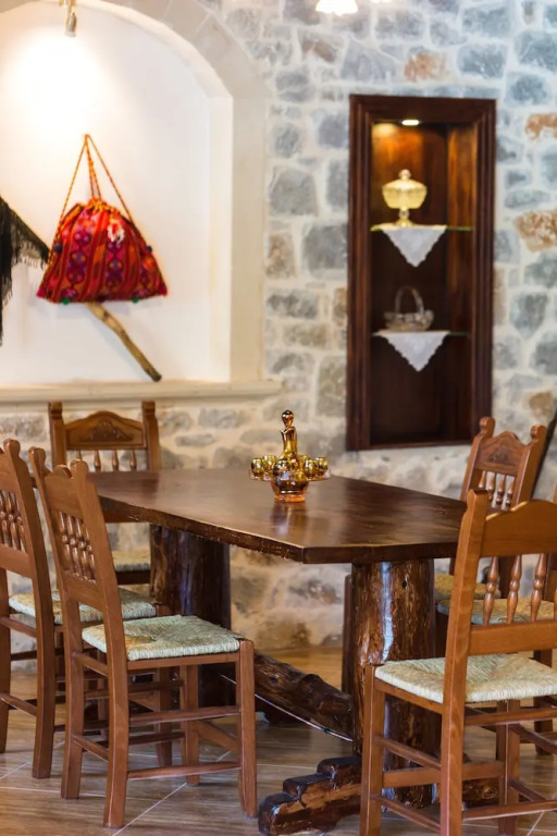 Villa Asigonia with Heated Pool & Whirlpool