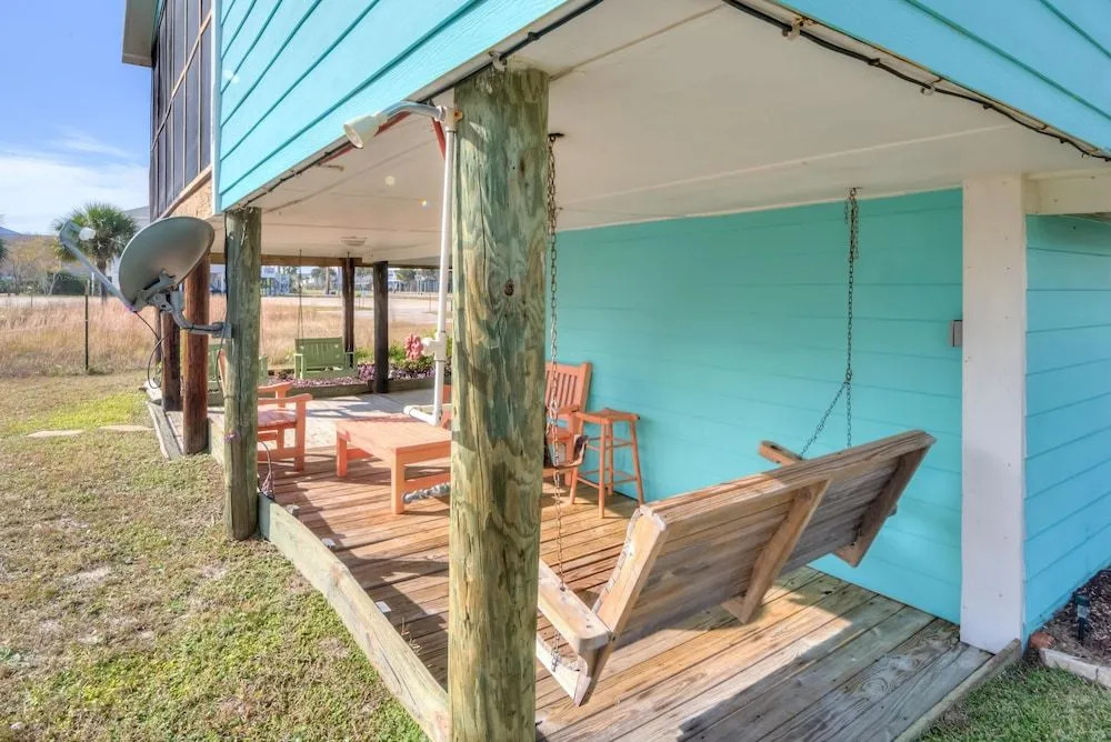 West Beach Cottage by RedAwning