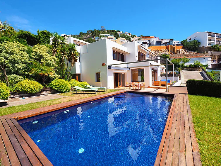 Holiday Home Almadrava