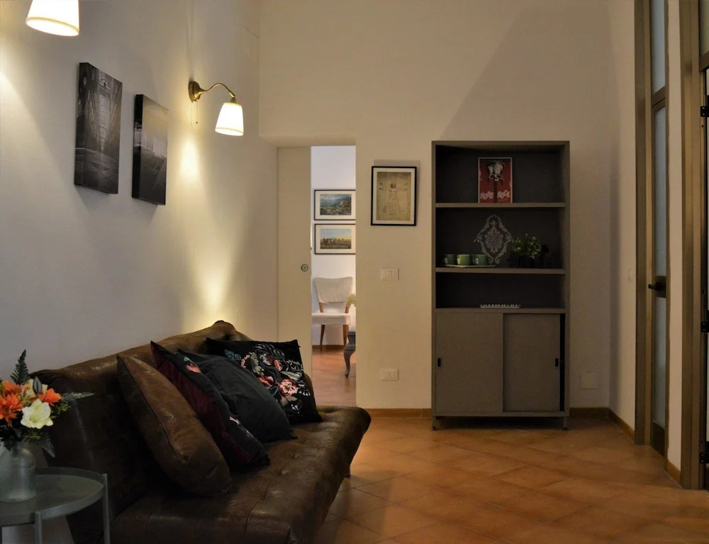 Elsa Apartments