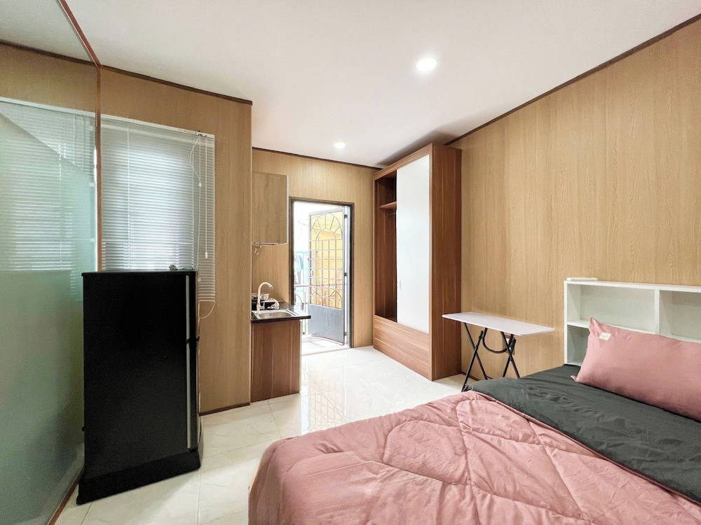 Lunaria Maison- Lucy House