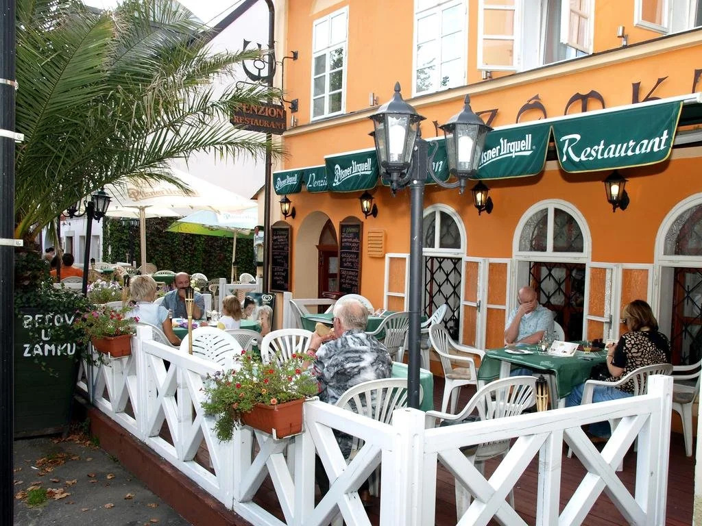 Penzion - Restaurant U Zámku
