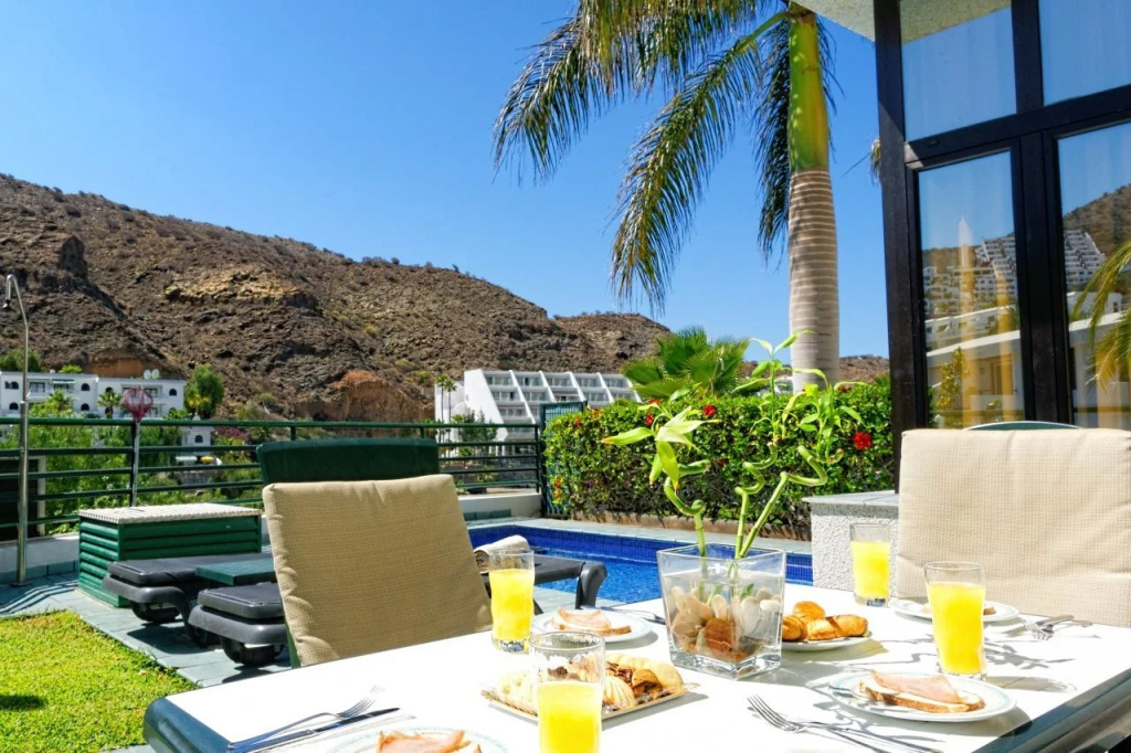 Sunshine Beach Villas