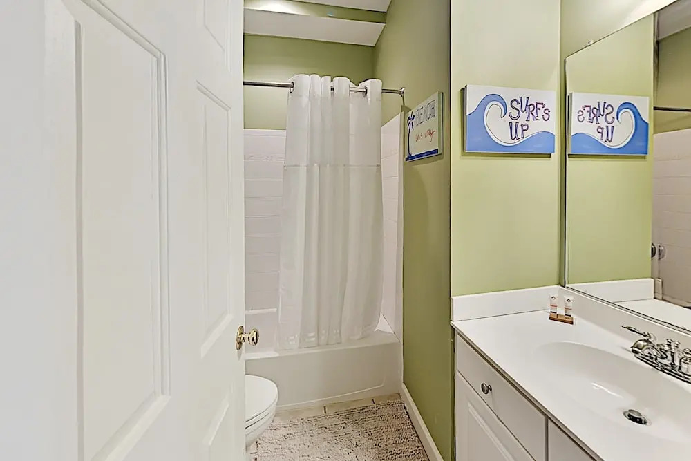 Bay Breeze On Sunset Island 6 Blocks To Ocean 5 Bedroom Townhouse