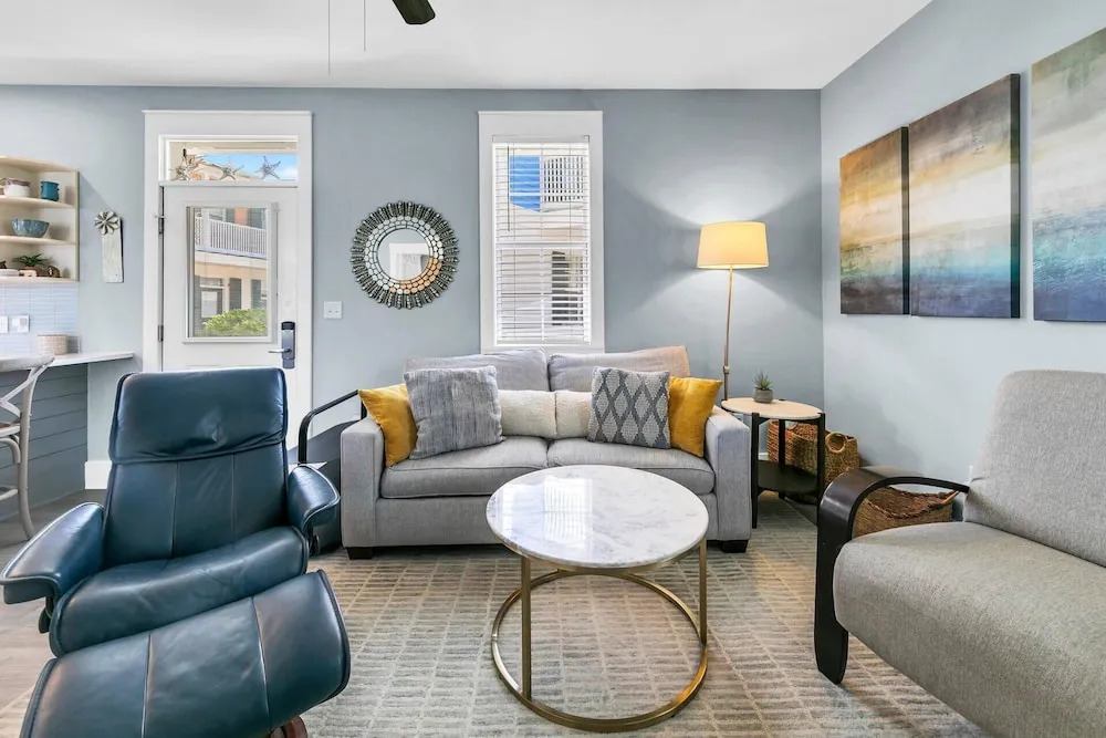 Crystal Village, Unit 20A