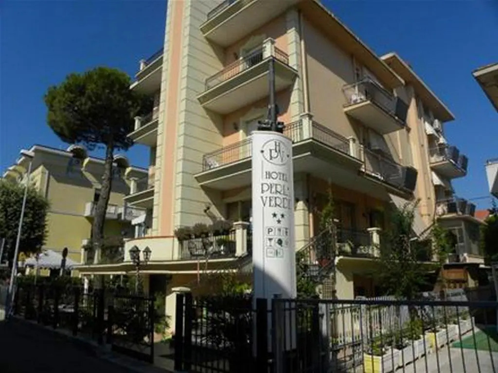 Hotel Perla Verde