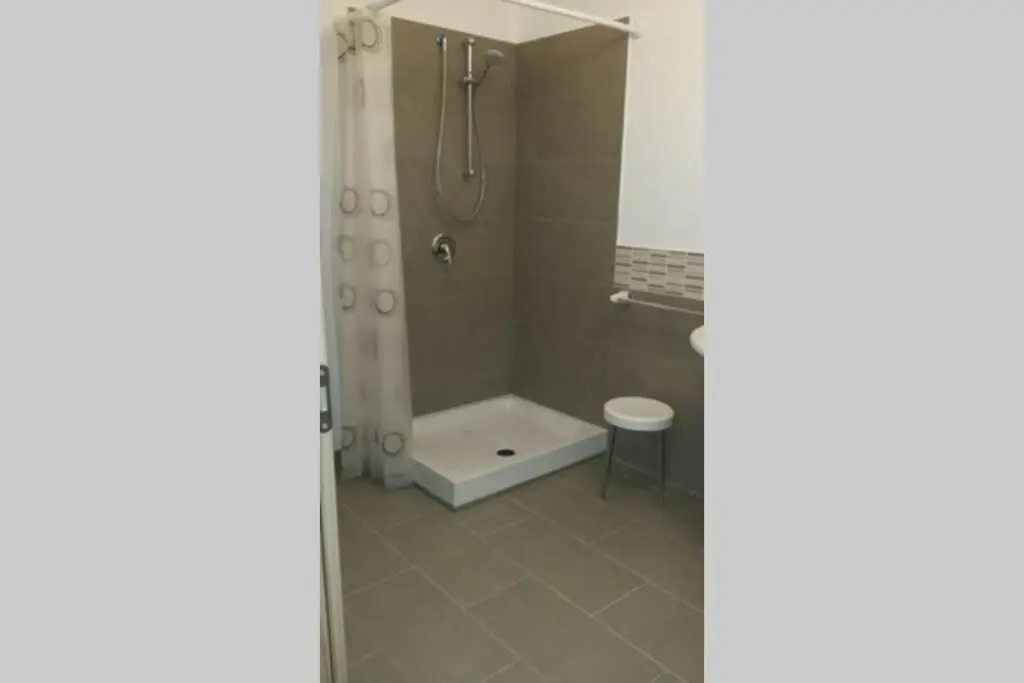 Appartamento in villa con giardino, vicino al mare