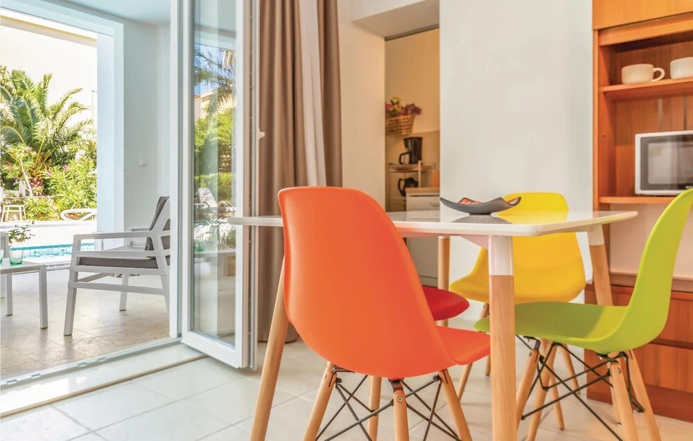Nice Apartment in Makarska With Wifi, Outdoor Swimming Pool and Heated Swimming Pool