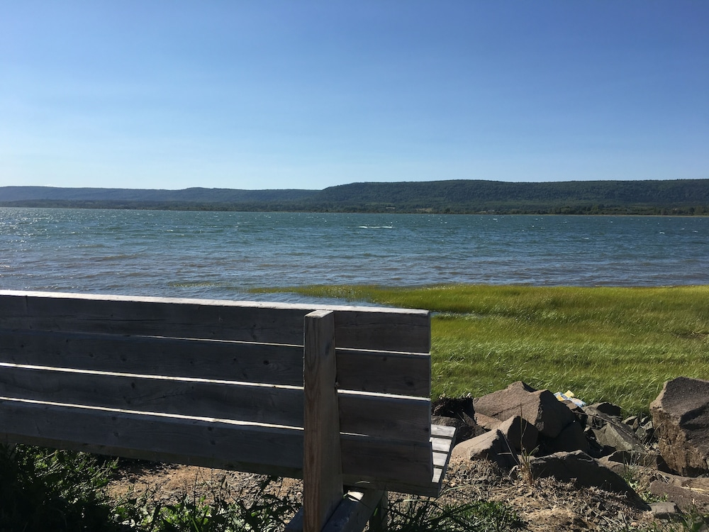 Upper Clements Cottages & RV Park