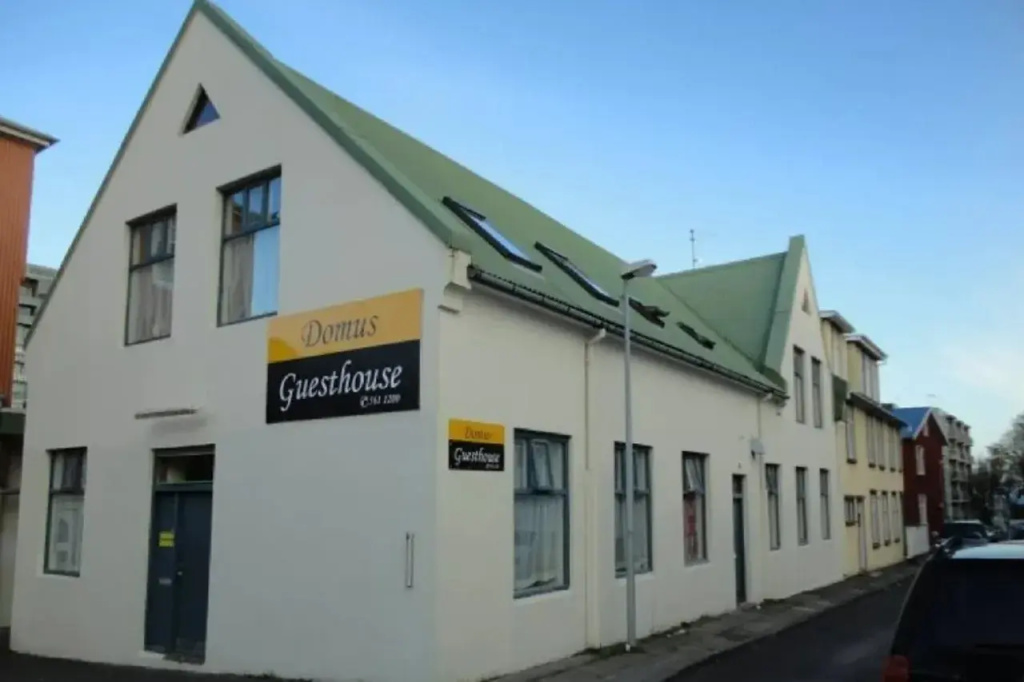 Domus Guesthouse