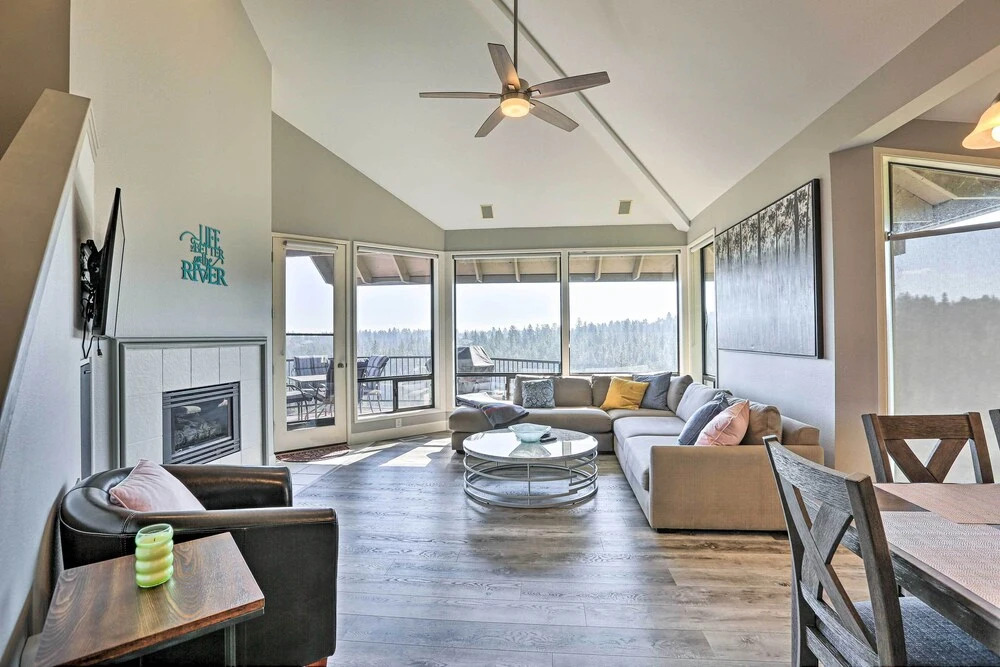 Hiking Trail & Hot Tub Access: Bend Condo w/ Deck