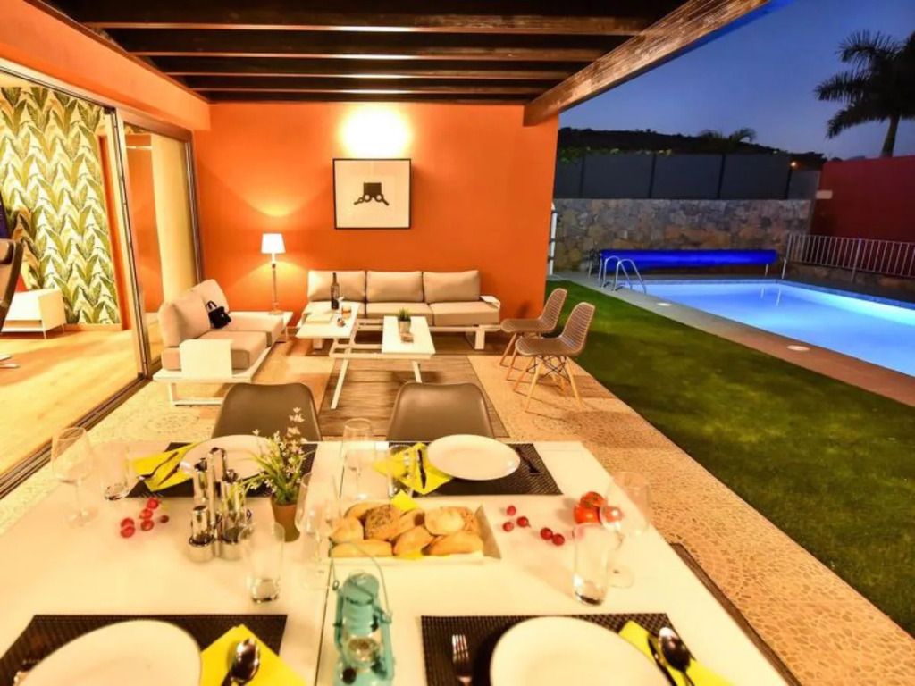Par 4 Villa 19 with Pool Salobre