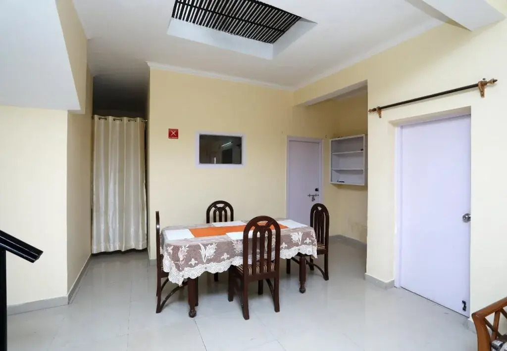 Roopanshi Cottage By OYO Rooms