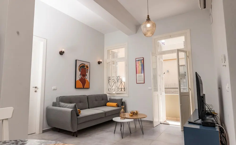 YalaRent Boutique apartments in Jaffa's flea market - Families only