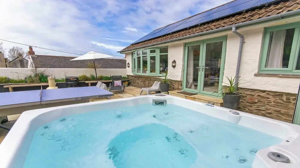 Shippenrill Croyde 6 Bedrooms, Sleeps 14, Hot Tub
