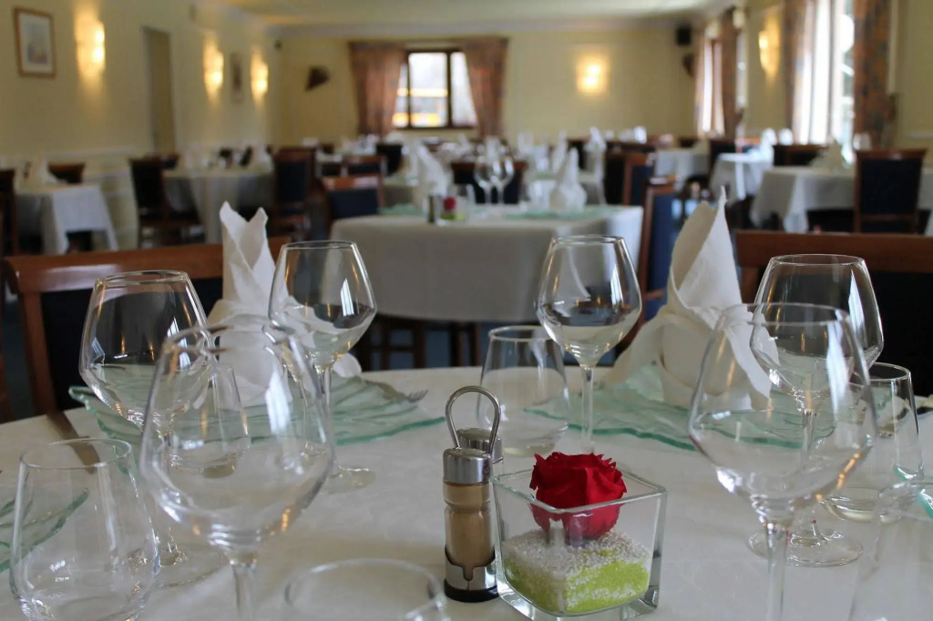 Logis Hotel Restaurant de lAbbaye