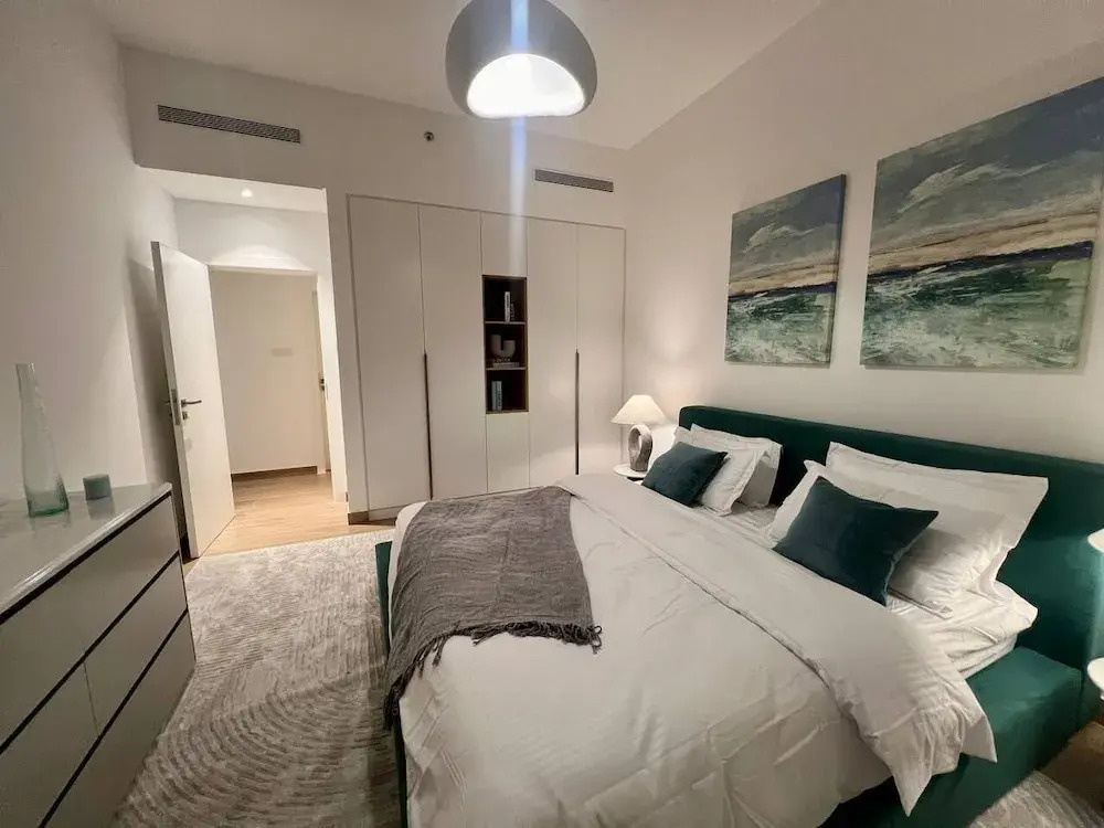 Stylish 1BR Apartment in La Sirene