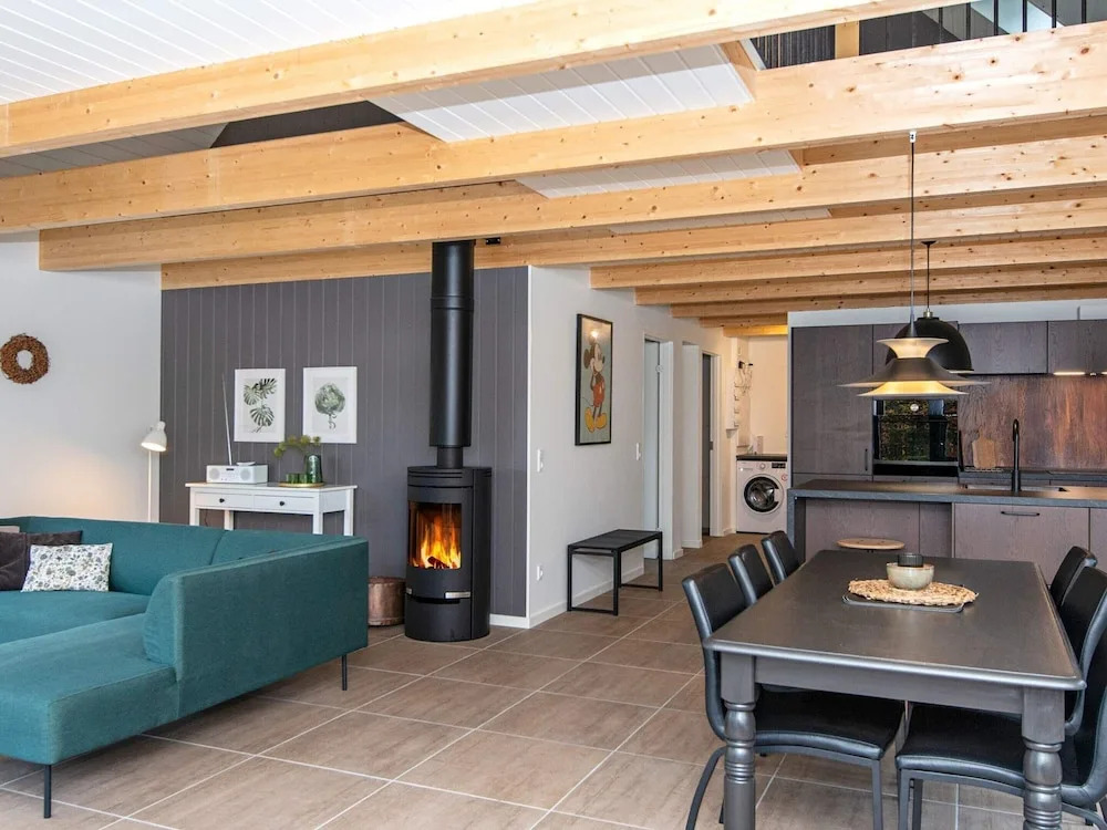 6 Person Holiday Home in Hovborg