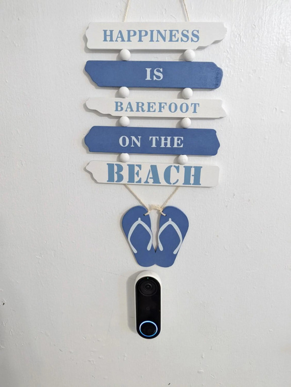 Renovated Oceanfront Boardwalk Pool, Beach, Kitchen, Restaurant, 4 People, cozy studio unit, walk right out no elevator