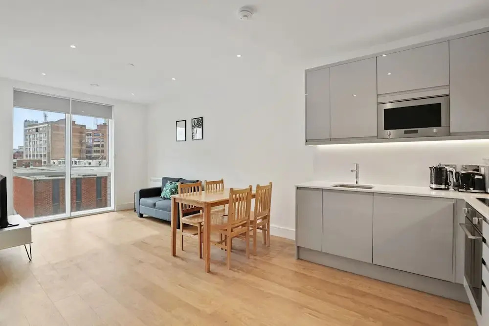 Contemporary 1 Bedroom Apartment - Chinese Quarter - Birmingham City Centre