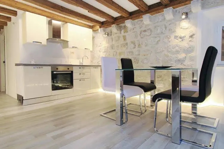 Apartment 4 You