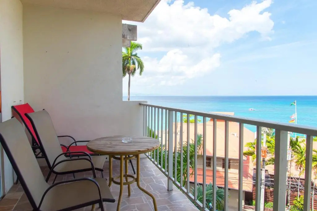 Deluxe Montego Bay Club Studio & Suites
