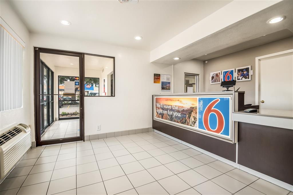 Motel 6-College Station, TX - Bryan