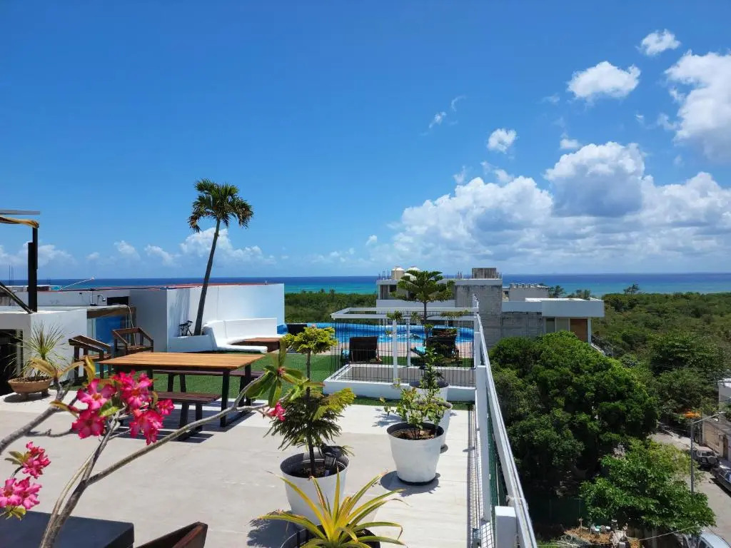 Ocean and city view rooftop, apartment 2BR 01