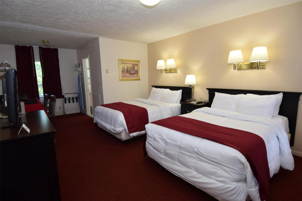 Knights Inn Oswego East