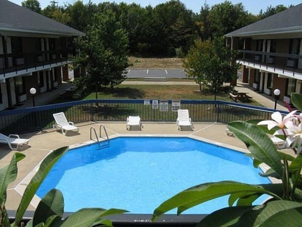 Walking Horse Lodge