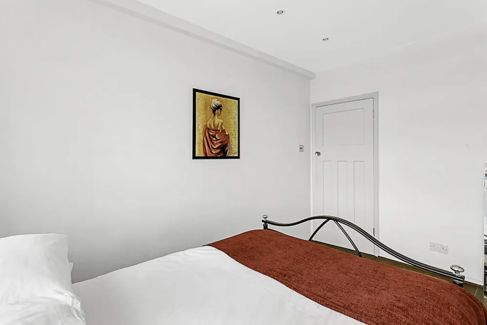 1-bed London Bliss: Putney Gem