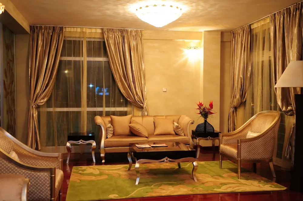 Desty  Hotel