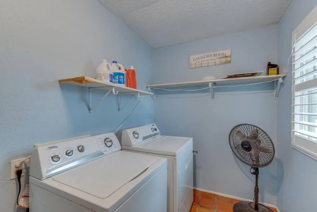 Cozy 3br/2bath vacation house at Lake Travis