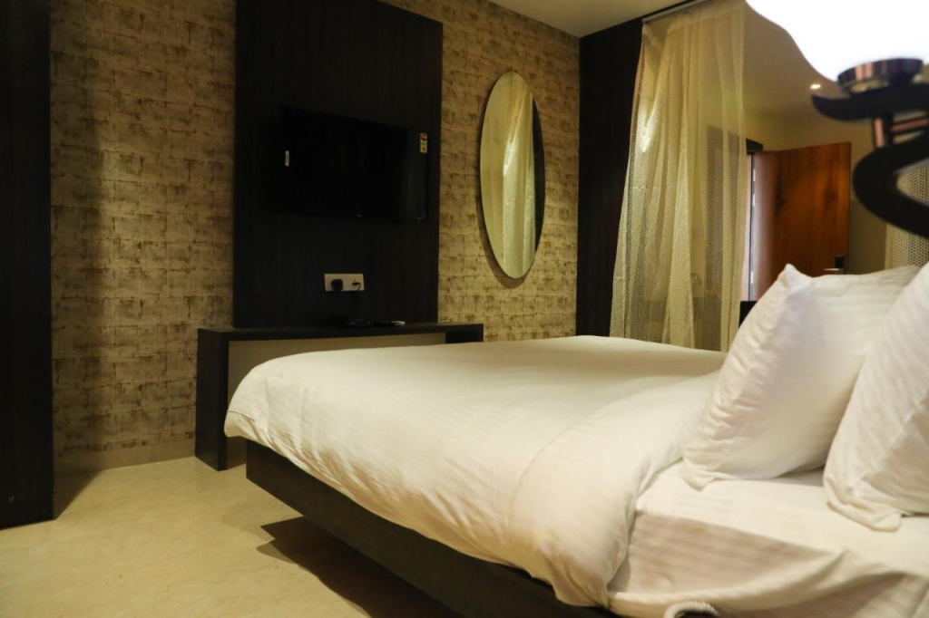Hotel Purple Orchid