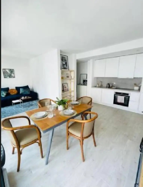 Cosy 1 bedroom in City Center w Terrace
