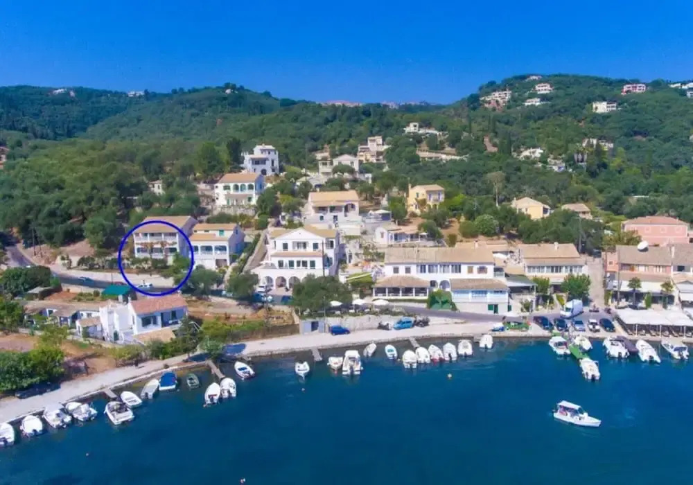Irena Walk to Beach Sea Views A C Wifi Car Not Required - 244