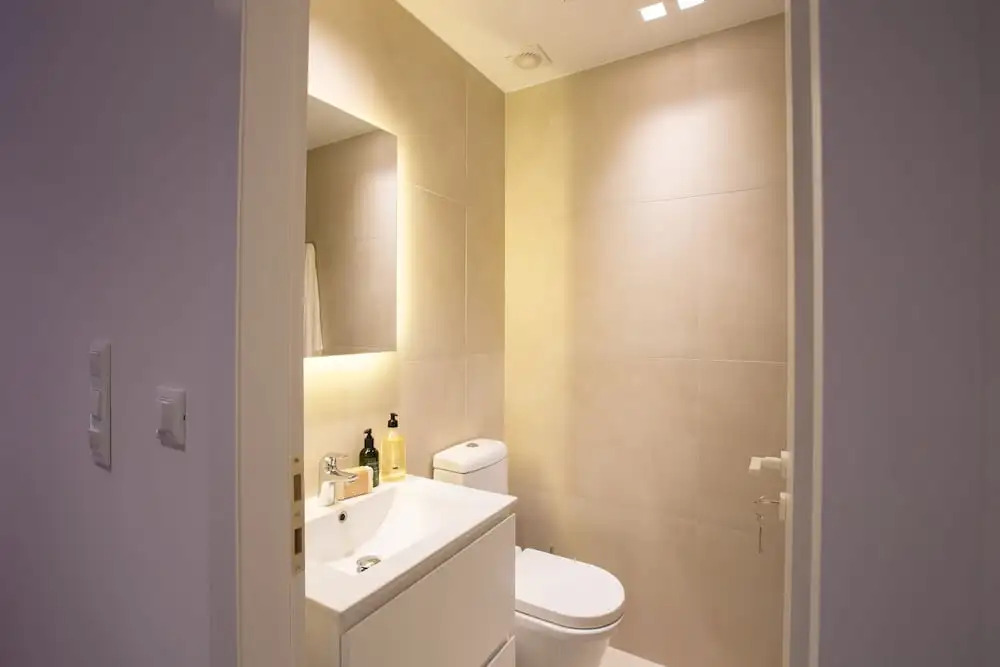 Phaedrus Living: City Luxury Flat Mavromichali