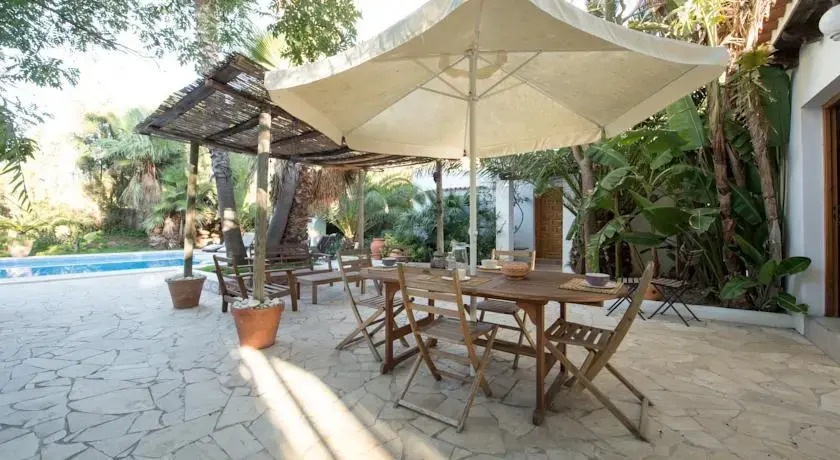 Villa Salinas