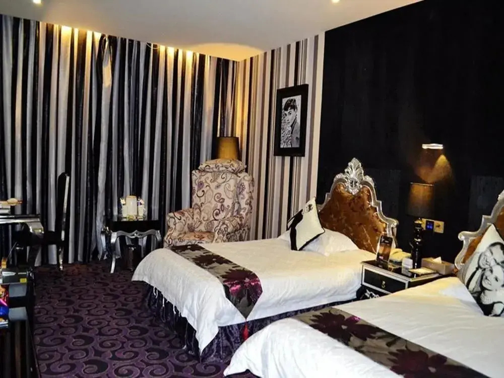 Victoria Hotel
